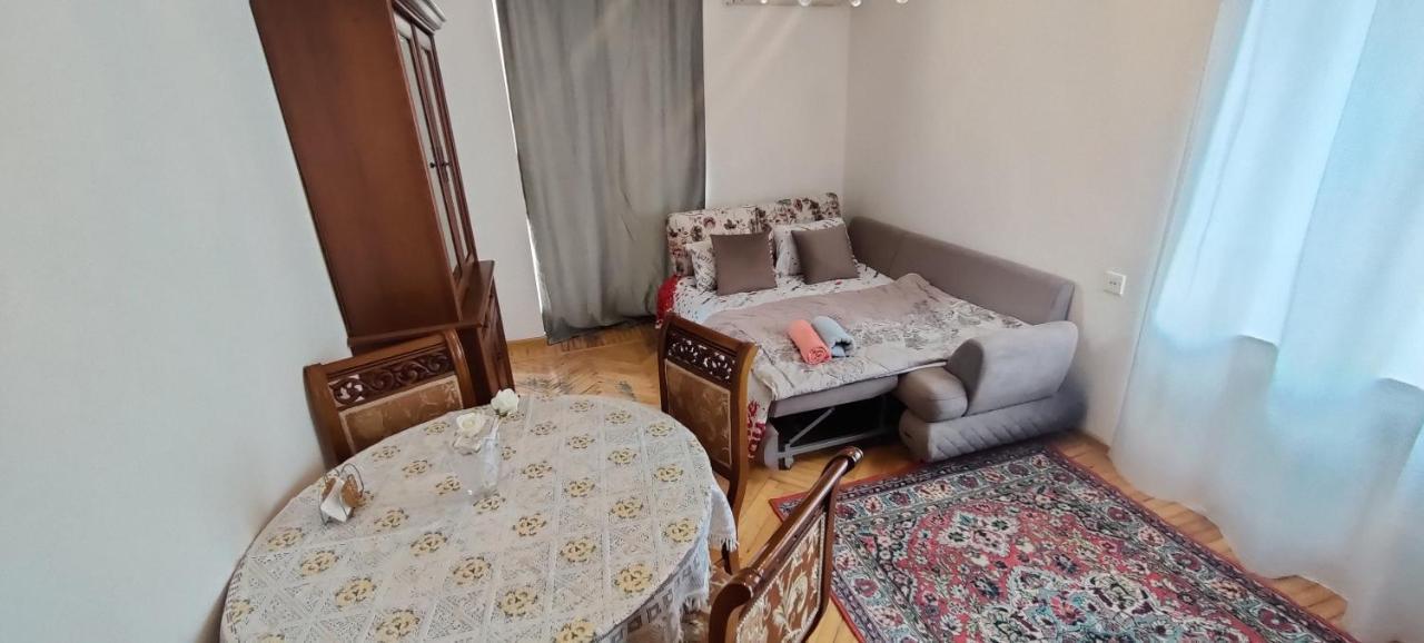 Budget One Room Apartment Baku Exterior photo